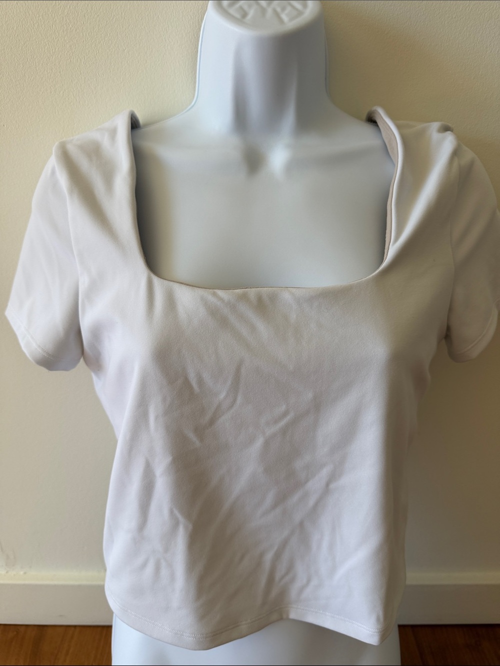 Lululemon athletica Square Neck Short Sleeve Crop Top